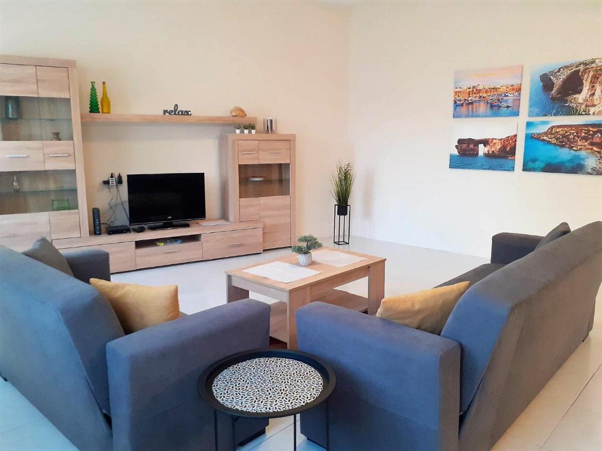 Nr41 Holiday Apartment - Close To Village Centre, Promenade, Shops & Restaurants Marsaxlokk Esterno foto