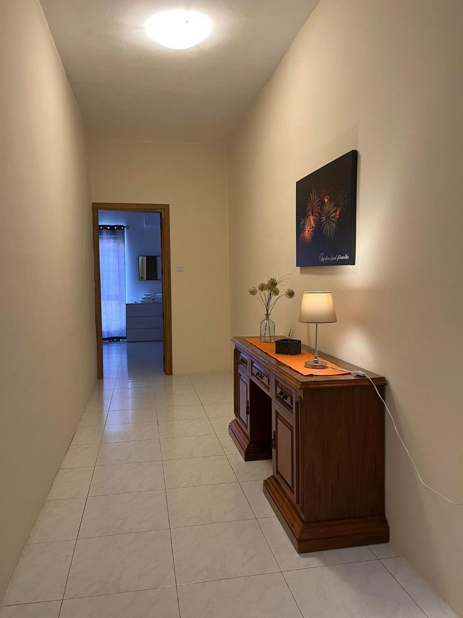 Nr41 Holiday Apartment - Close To Village Centre, Promenade, Shops & Restaurants Marsaxlokk Esterno foto