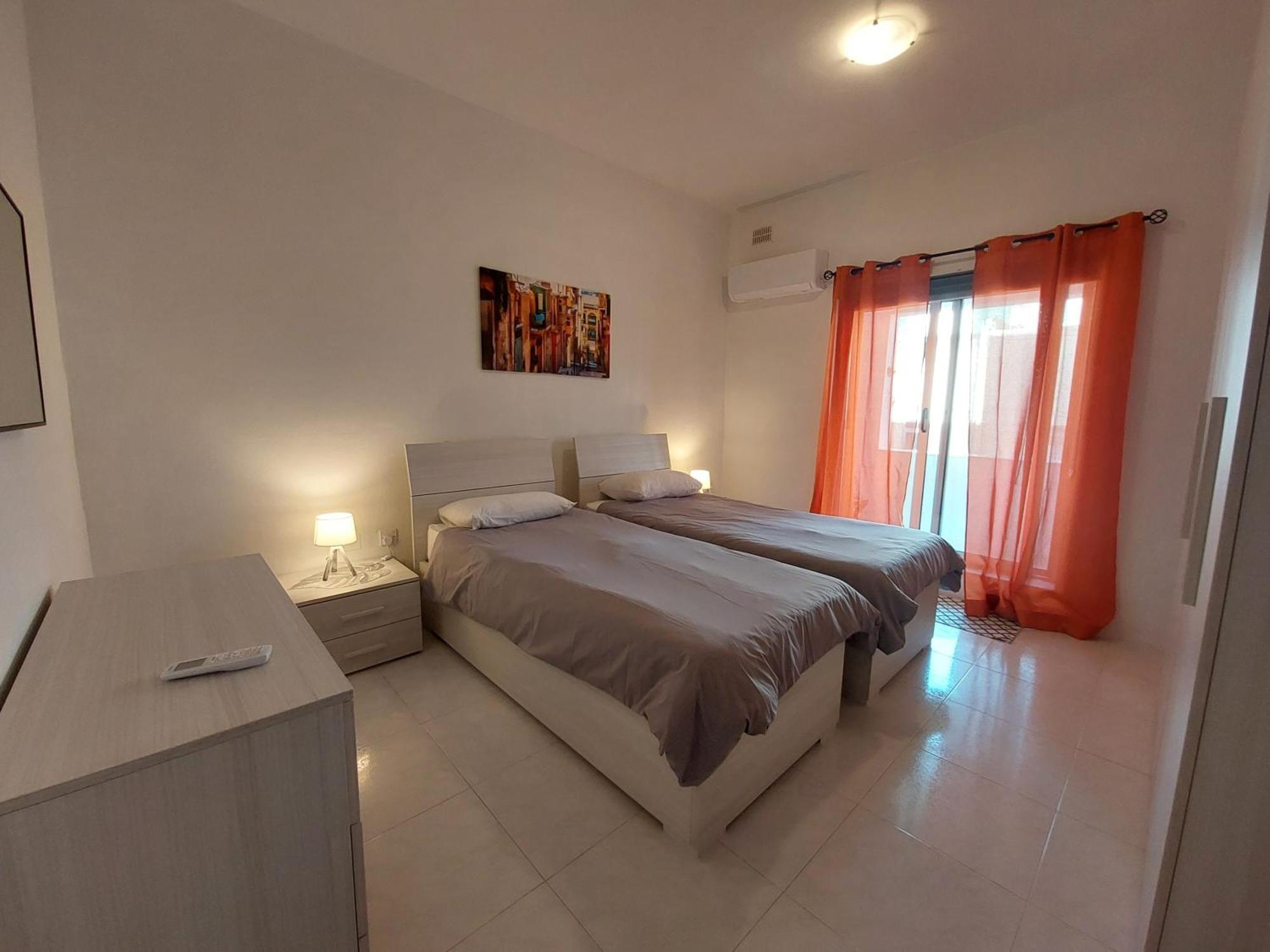 Nr41 Holiday Apartment - Close To Village Centre, Promenade, Shops & Restaurants Marsaxlokk Esterno foto